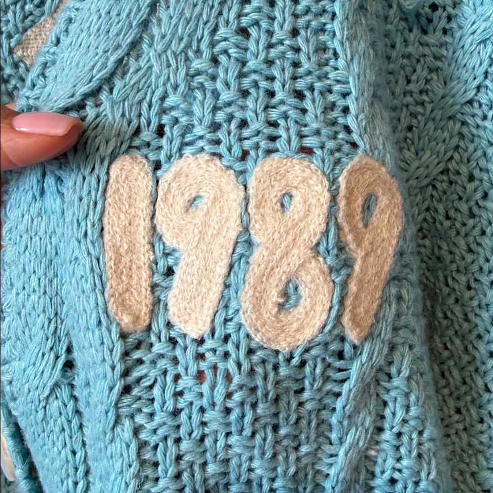 Taylor swift 1989 cardigan large/xlarge - Picture 4 of 9